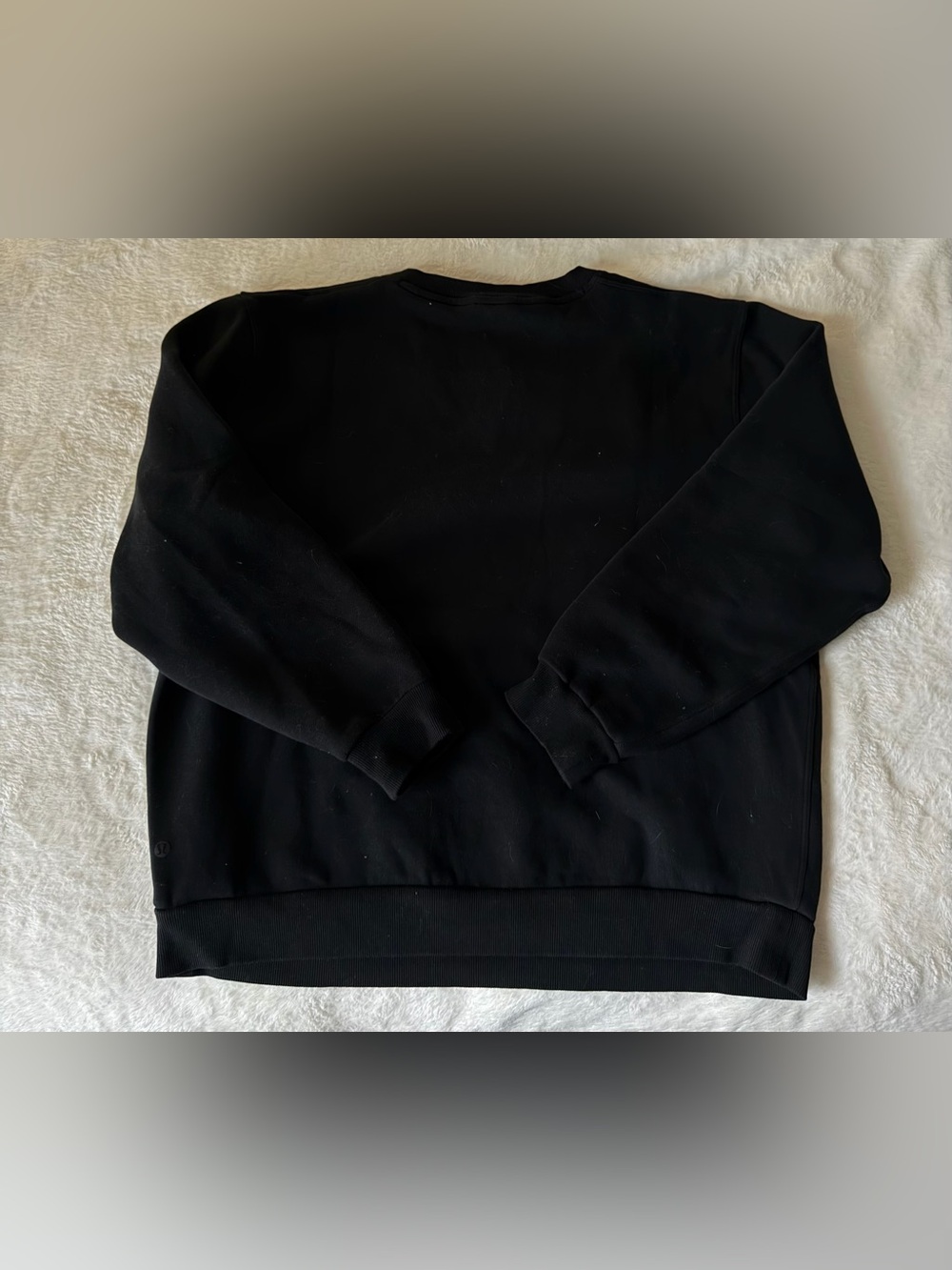 lululemon logo Crewneck - Picture 2 of 3